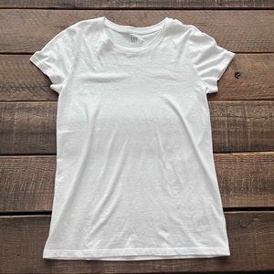 Women’s Gap Top